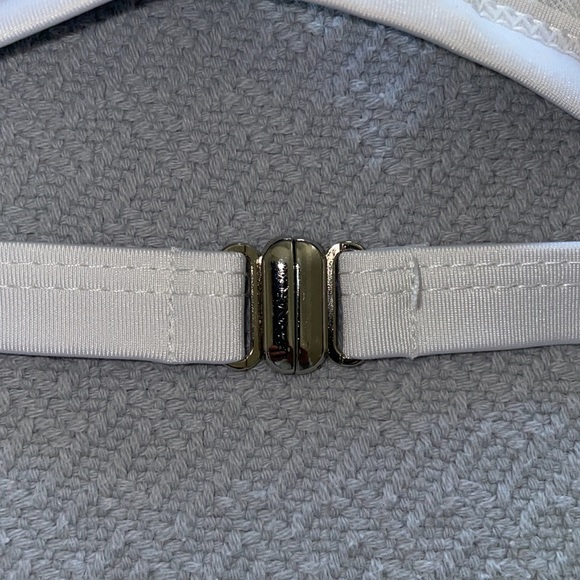 ๐โค๏ธ๐บ๐ธJuly 4th Sale! ๐บ๐ธ๐โค๏ธ Triangle Tropical Print Bikini Set - Picture 6 of 9